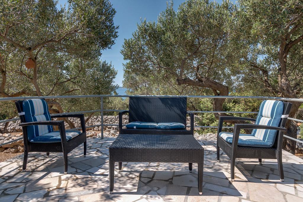 Holiday Home Nikol Veli Losinj Bagian luar foto
