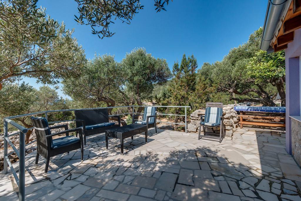 Holiday Home Nikol Veli Losinj Bagian luar foto